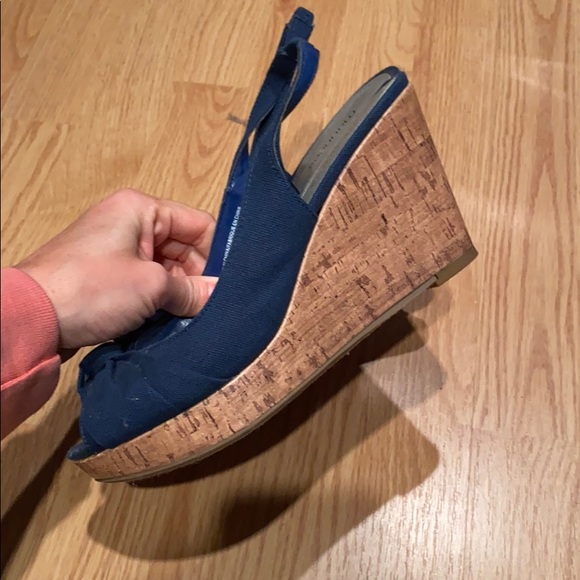 Wedge - Picture 2 of 4